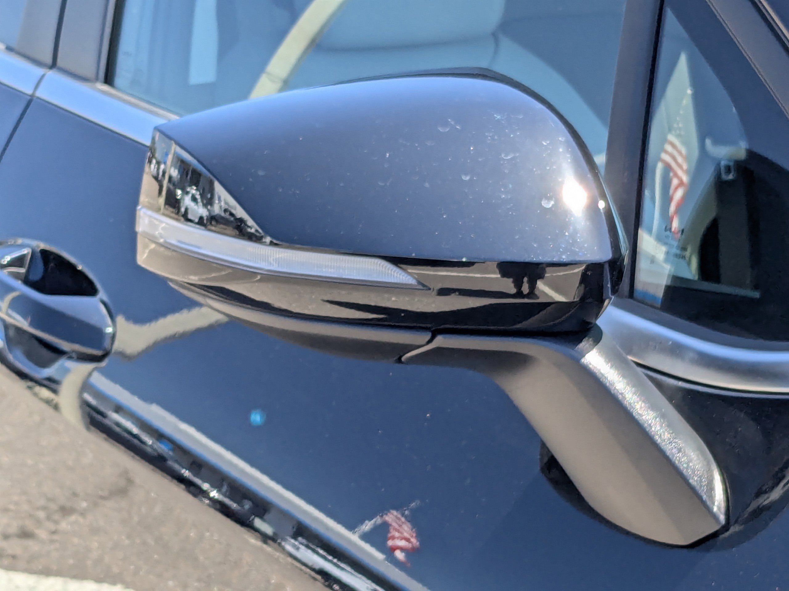 Used 2025 Kia Sportage EX FWD image 11