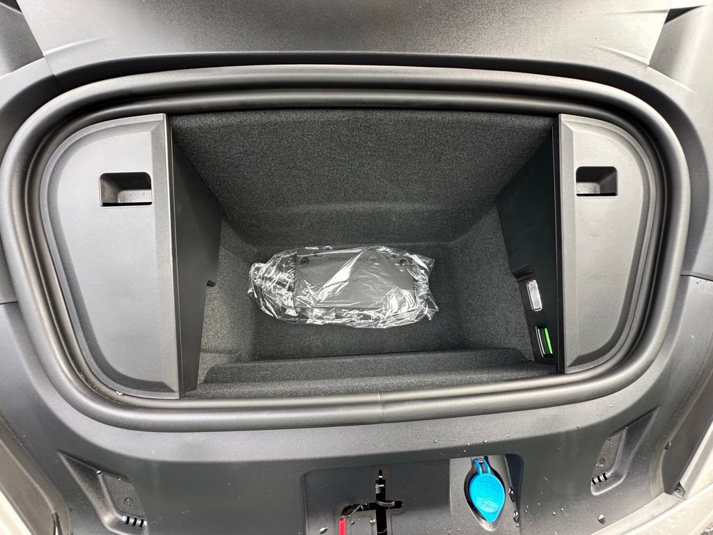 Certified 2025 Porsche Taycan 4 Cross Turismo image 40