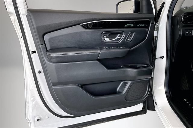 Used 2025 Honda Pilot EX-L image 17
