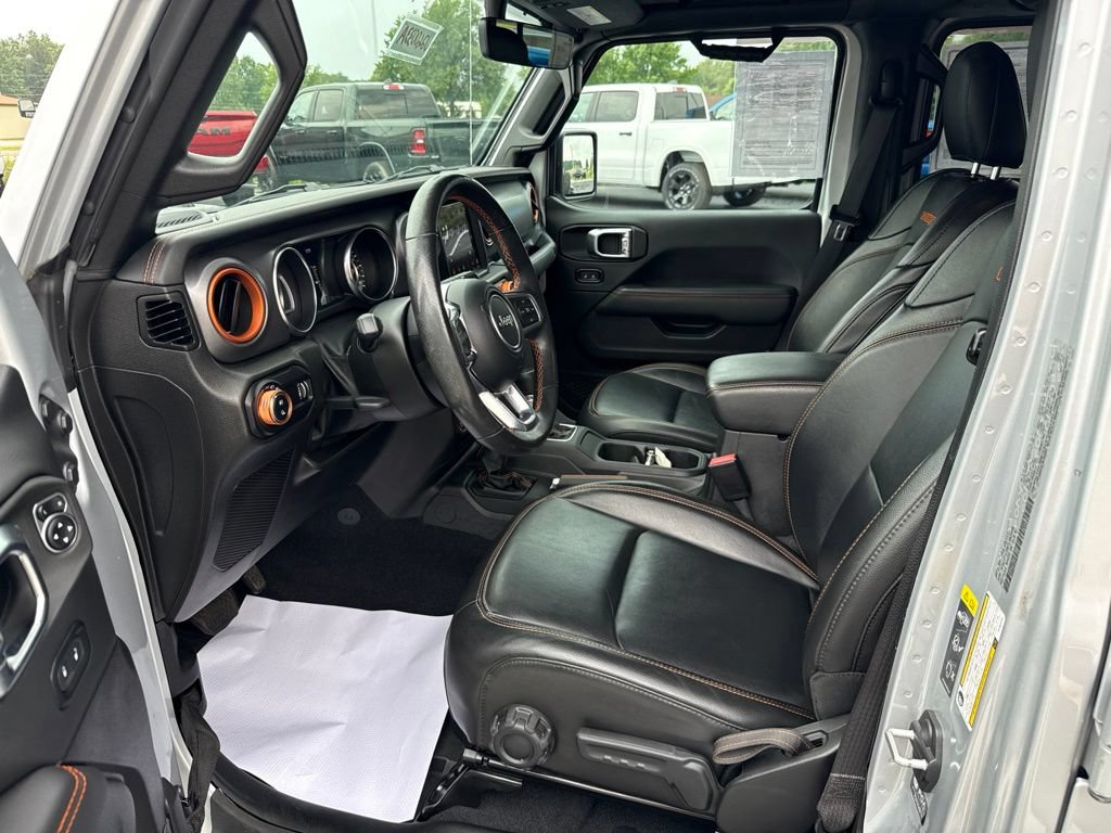 Used 2023 Jeep Gladiator Mojave w/ LED Lighting Group AWD/4WD image 10
