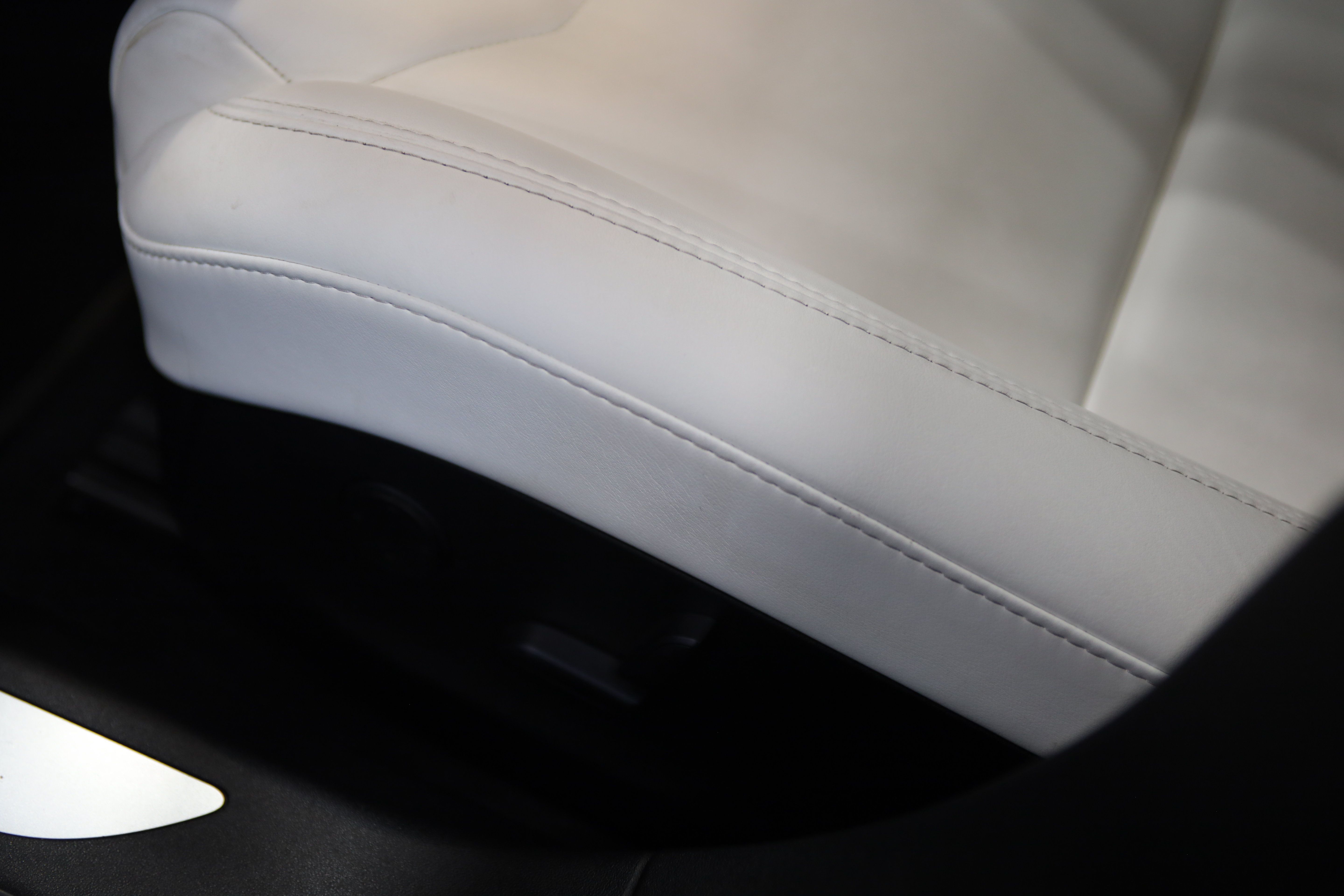 Used 2019 Tesla Model S Long Range AWD/4WD image 18