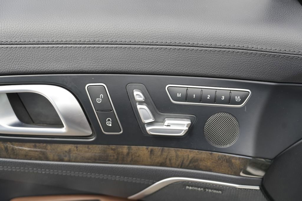 Used 2015 Mercedes-Benz SL 400 image 26