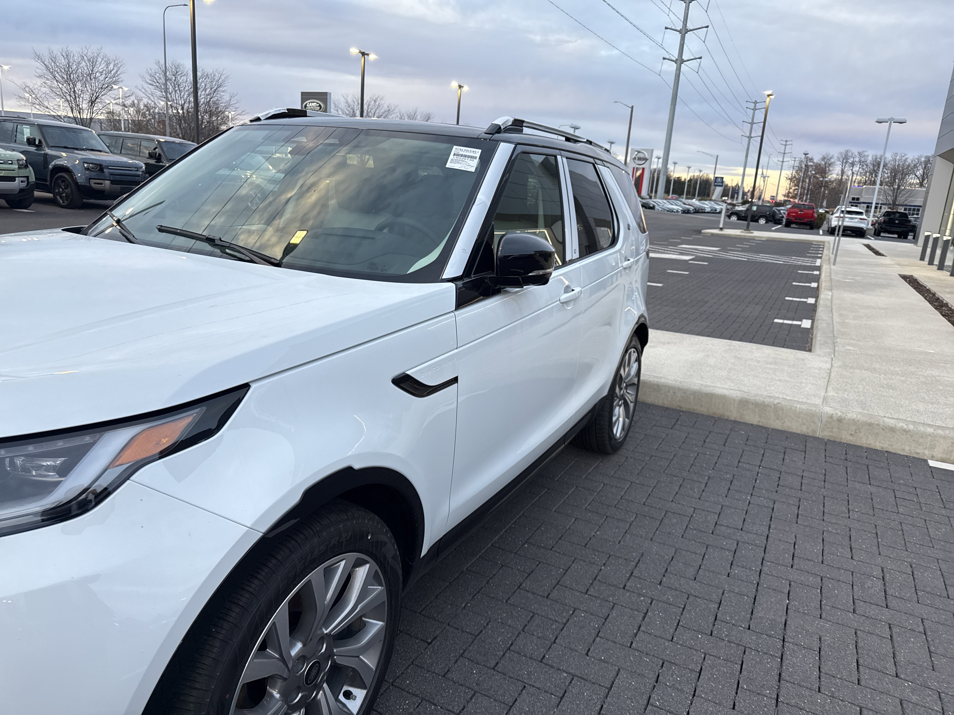 New 2026 Land Rover Discovery Limited Edition image 2