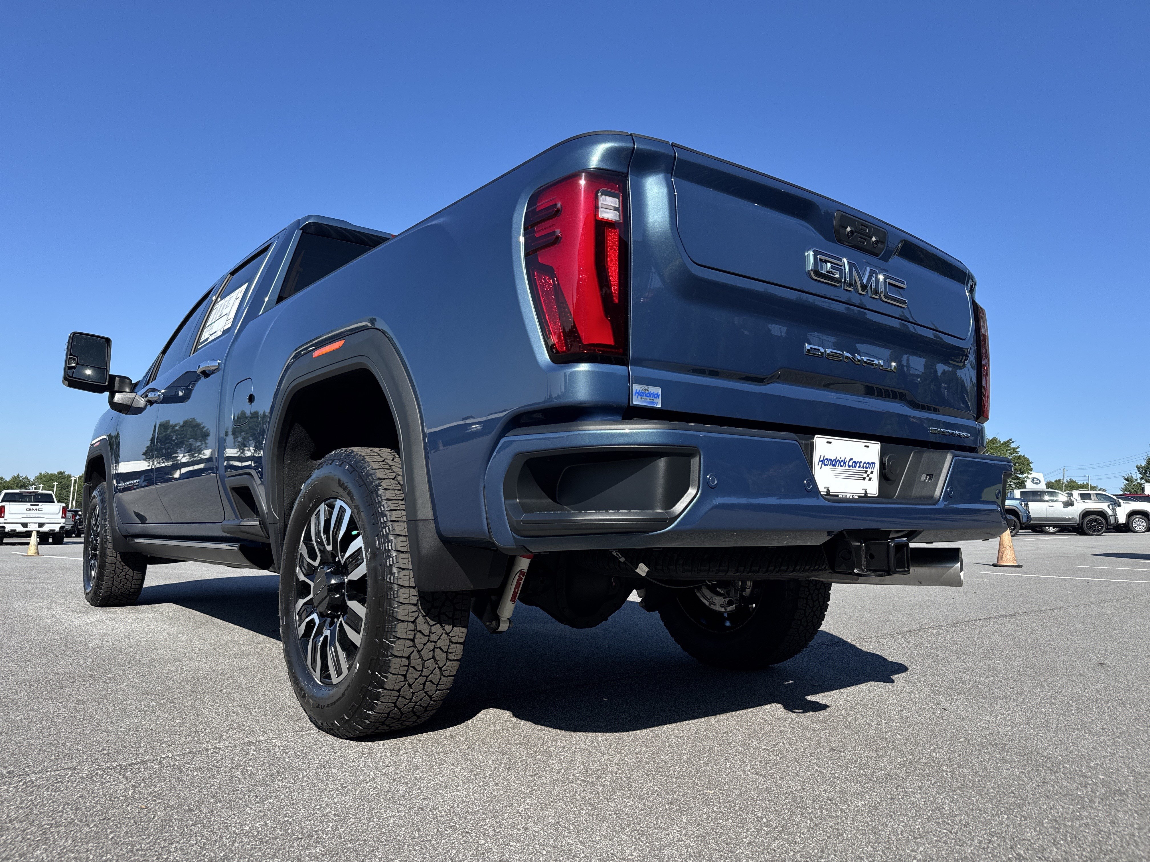 New 2026 GMC Sierra 2500 Denali Ultimate AWD/4WD image 8