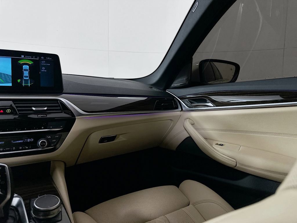 Used 2021 BMW 530i xDrive w/ Premium Package image 23
