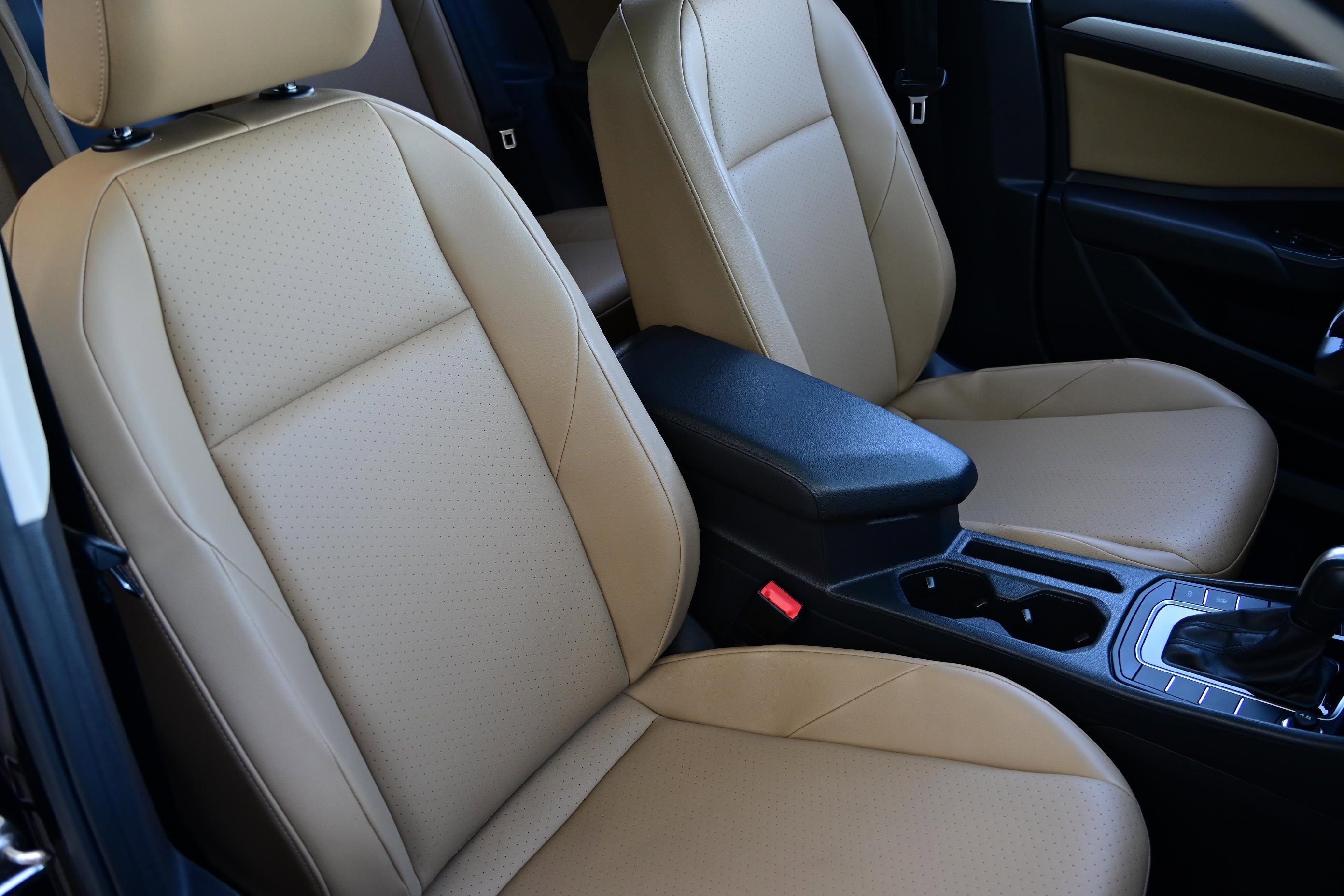 Used 2020 Volkswagen Jetta SE w/ SE Cold Weather Package image 28