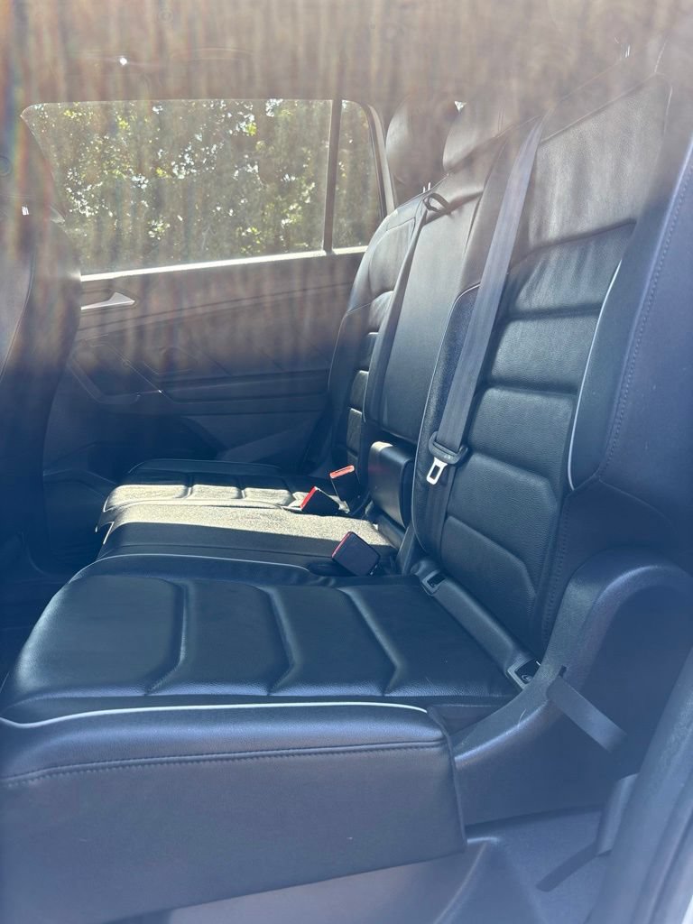 Used 2020 Volkswagen Tiguan SEL Premium R-Line w/ 3rd Row Seat Package AWD/4WD image 19