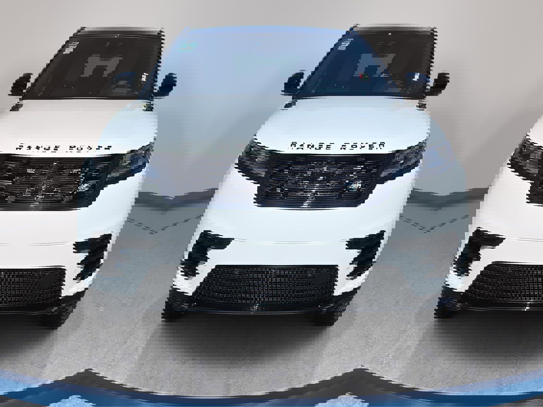 New 2026 Land Rover Range Rover Velar Dynamic SE AWD/4WD image 2