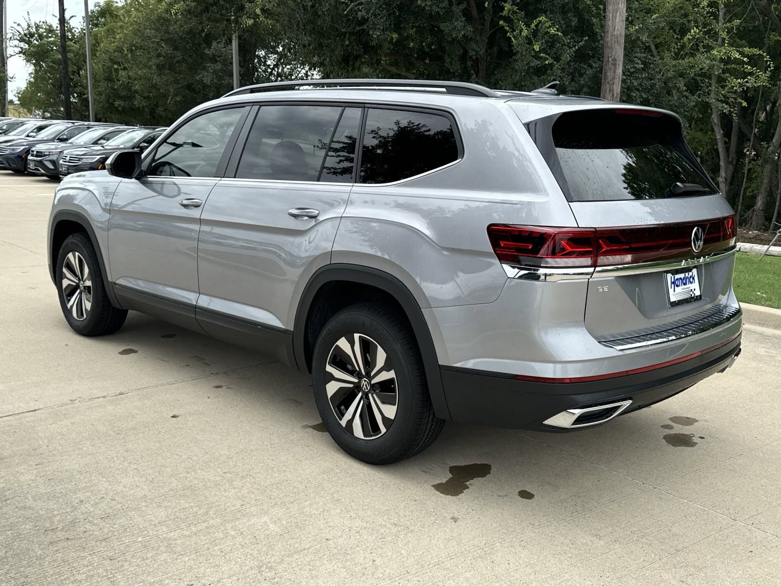Certified 2026 Volkswagen Atlas SE image 3