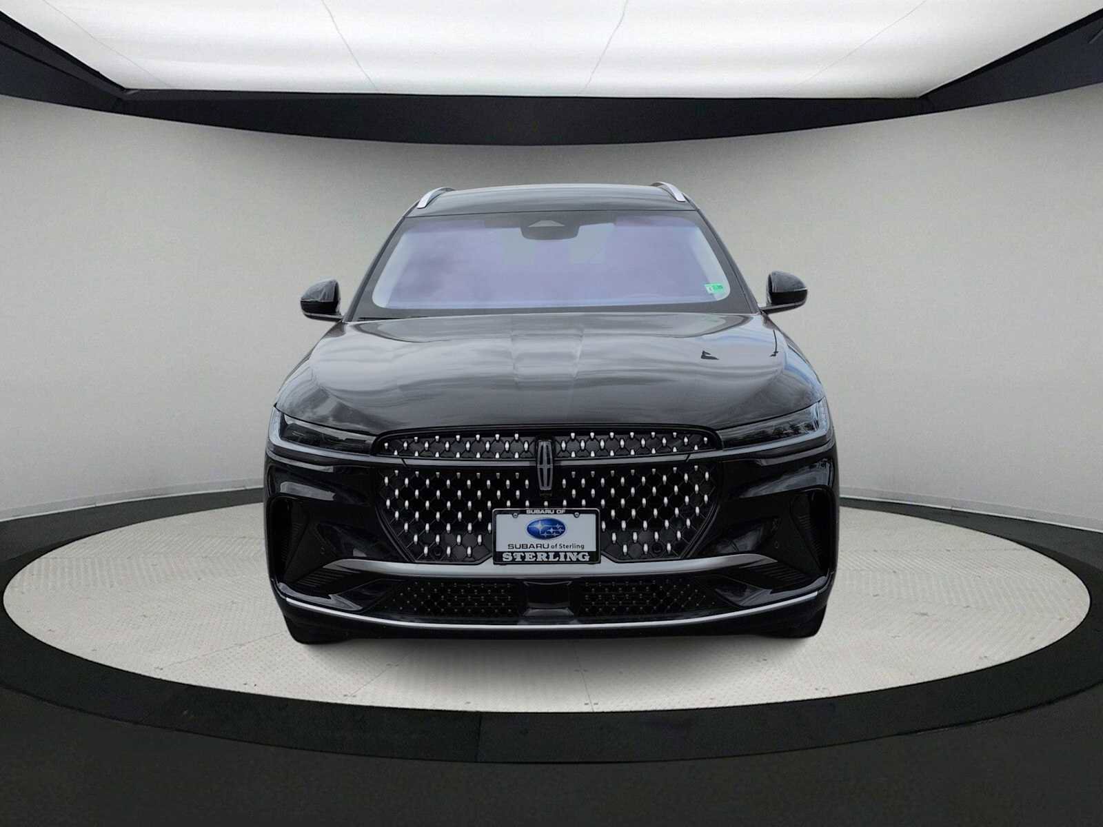 Used 2024 Lincoln Nautilus Reserve image 3