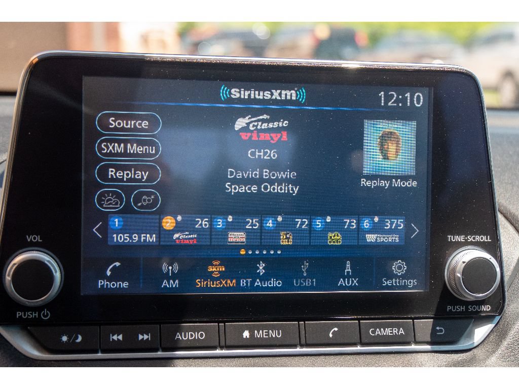 Used 2023 Nissan Sentra SR w/ SR Premium Package FWD image 25