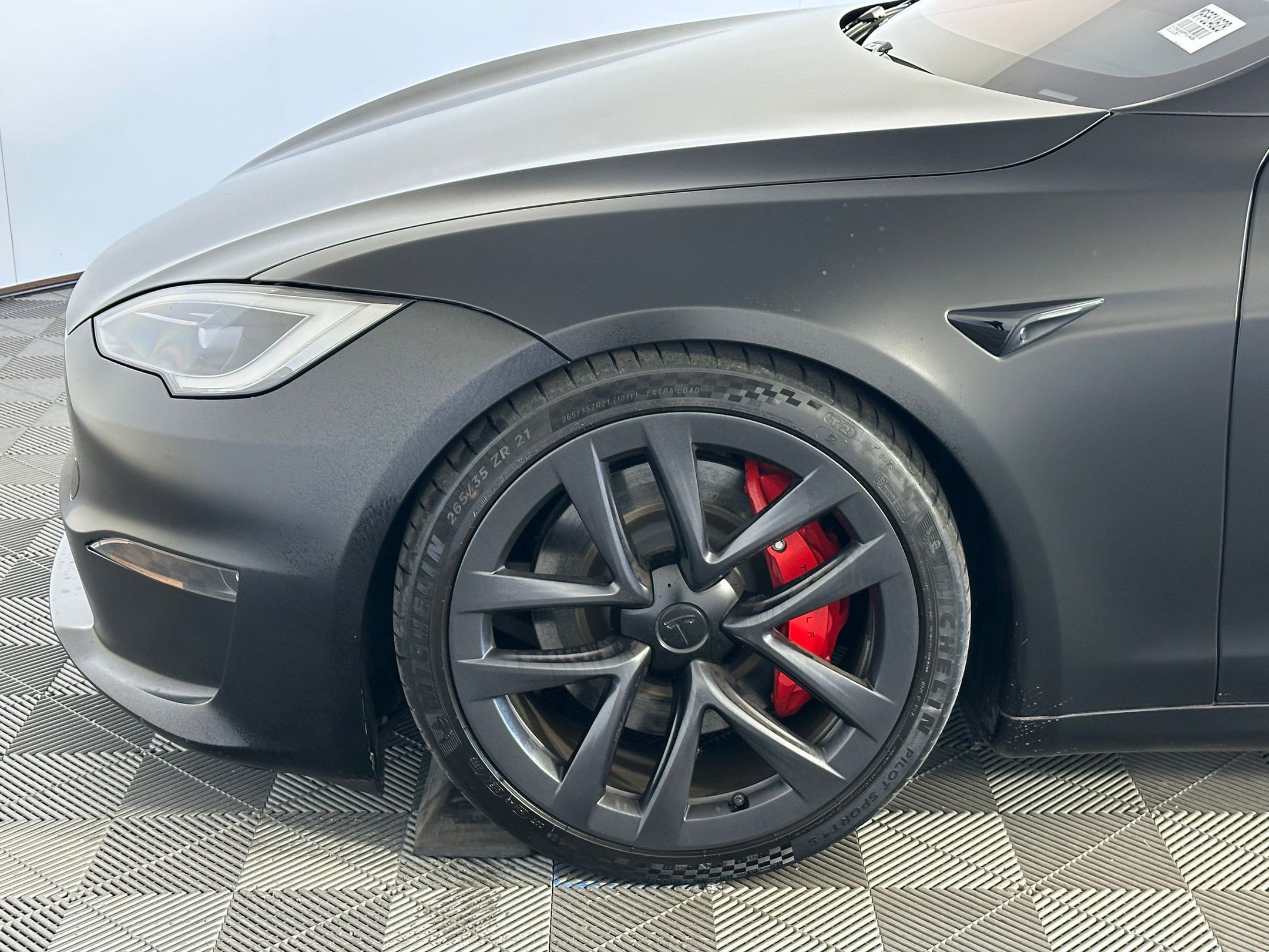 Used 2023 Tesla Model S Plaid image 9