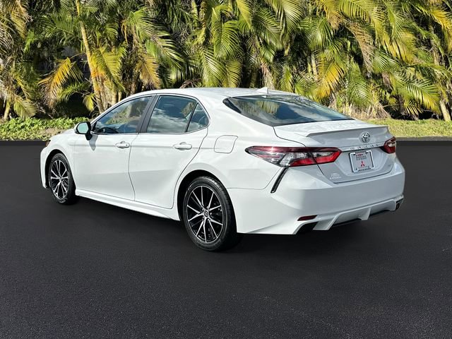 Used 2023 Toyota Camry SE image 7