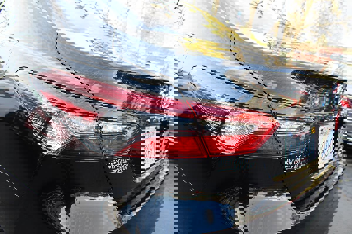 Used 2021 Toyota Camry XLE image 15