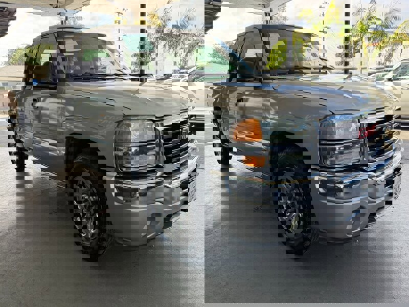 Used 2005 GMC Sierra 1500 SLE w/ Light Duty Power Package image 7