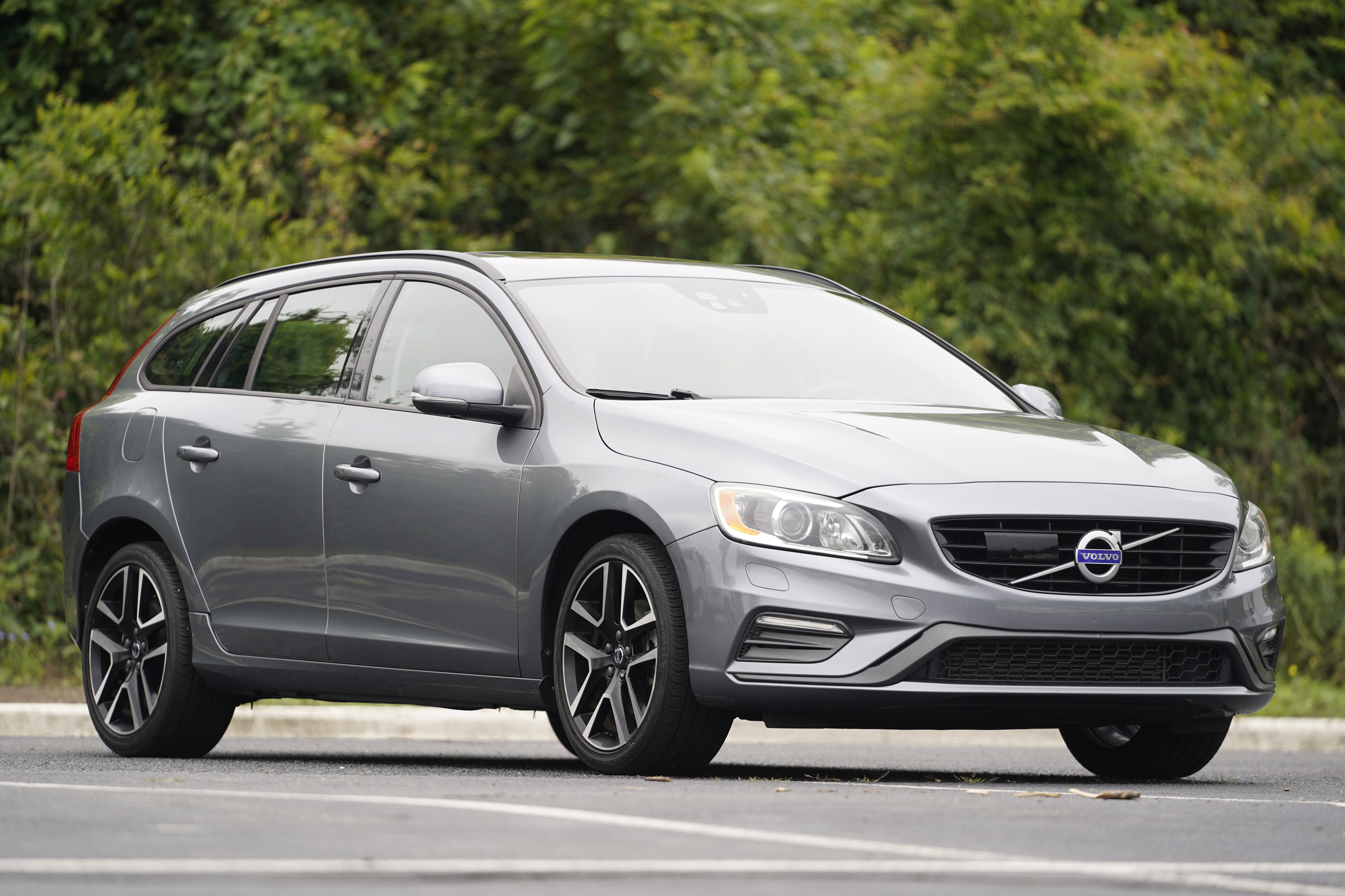 Used 2018 Volvo V60 T5 Dynamic w/ Vision Package FWD image 44
