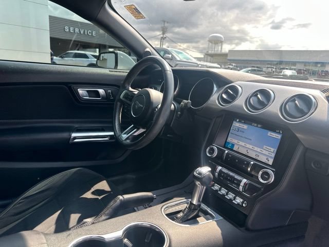 Used 2018 Ford Mustang Coupe w/ Equipment Group 101A RWD image 11