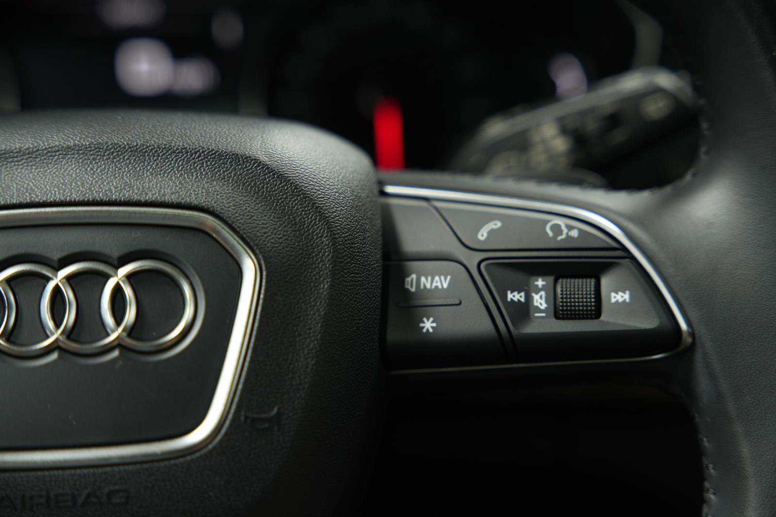 Used 2019 Audi Q5 2.0T Premium w/ Convenience Package AWD/4WD image 40
