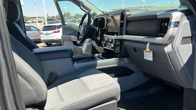 New 2026 Ford F250 XLT w/ XLT Premium Package AWD/4WD image 12