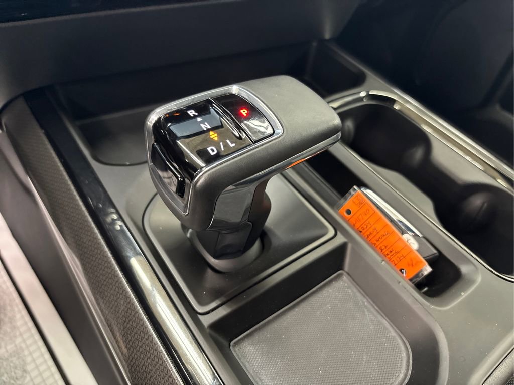 Used 2024 Chevrolet Silverado 1500 ZR2 w/ Technology Package image 31