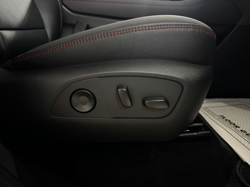 New 2026 Chevrolet Traverse RS image 96