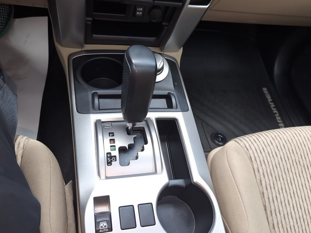 Used 2013 Toyota 4Runner SR5 w/ Convenience Pkg AWD/4WD image 24