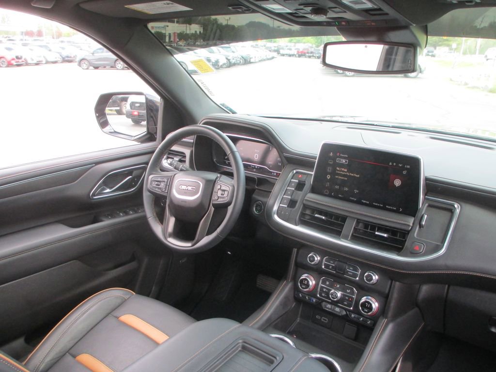 Used 2023 GMC Yukon AT4 w/ LPO, Floor Liner Package AWD/4WD image 27