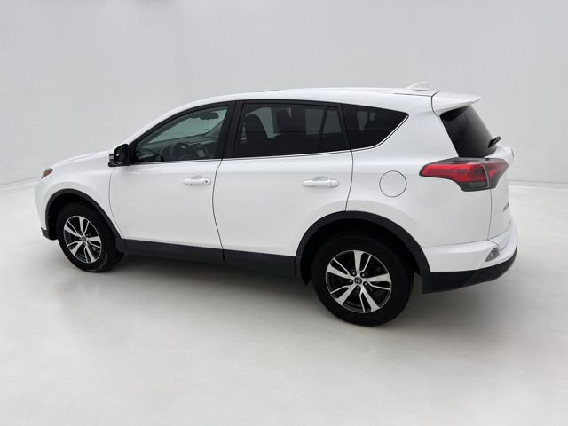 Used 2018 Toyota RAV4 XLE AWD/4WD image 10