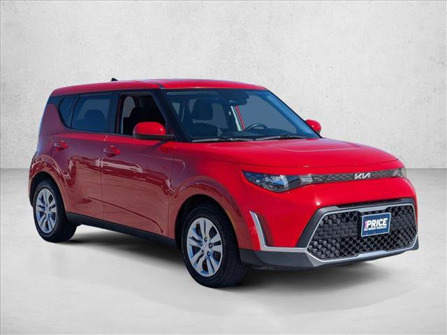 Used 2023 Kia Soul LX FWD image 3