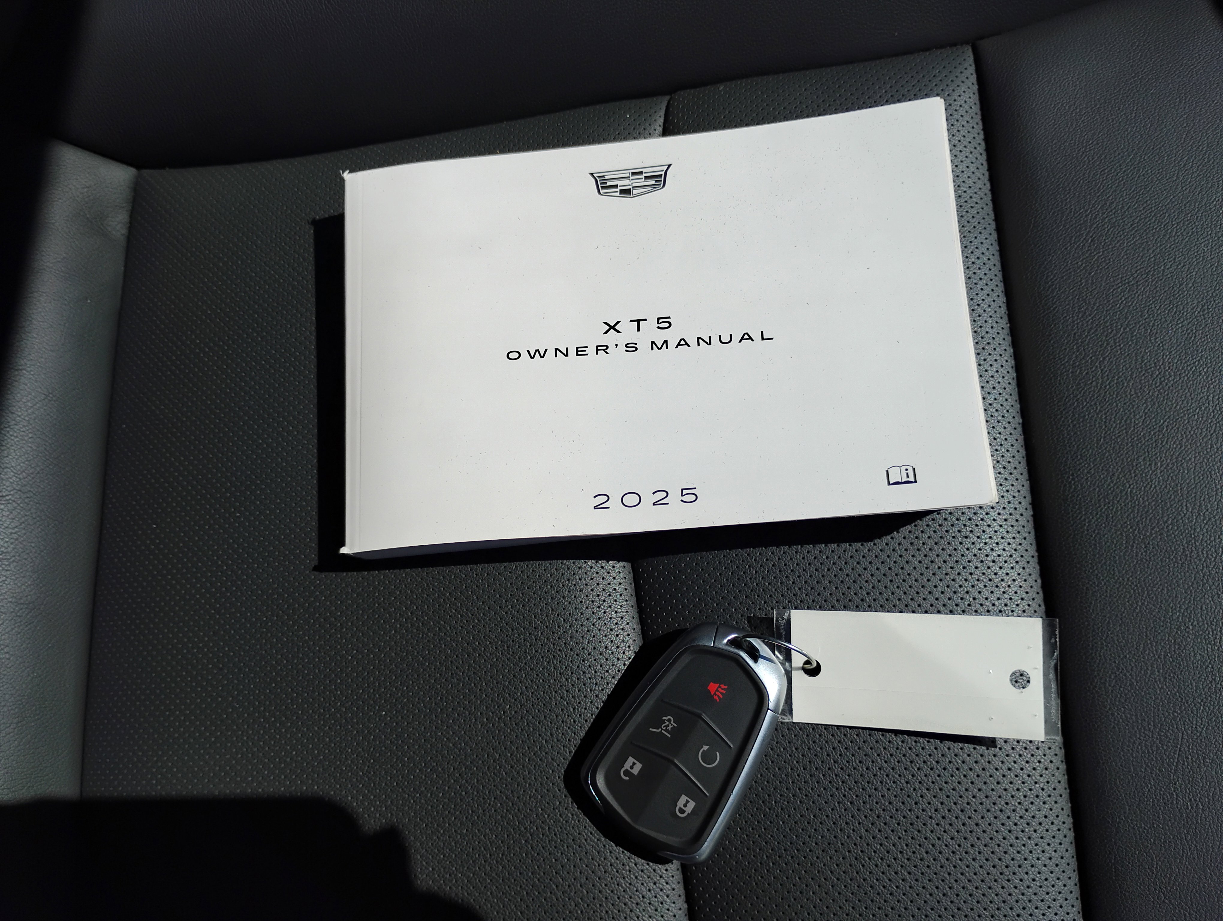 Used 2025 Cadillac XT5 Premium Luxury image 36