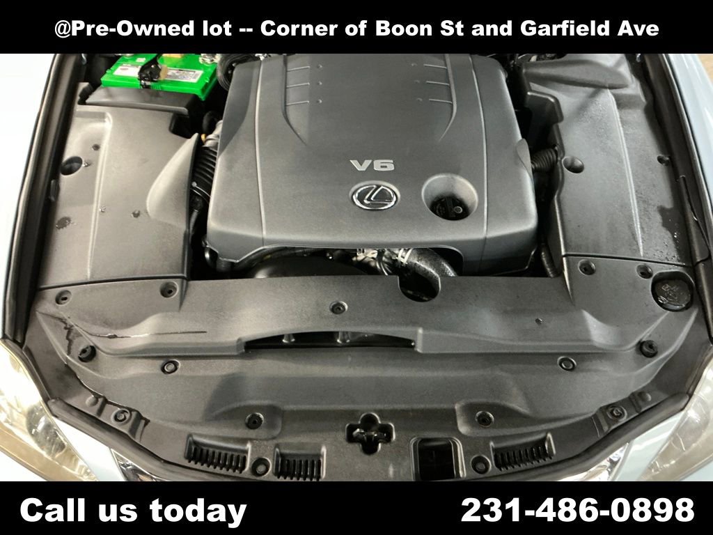 Used 2010 Lexus IS 250C image 9
