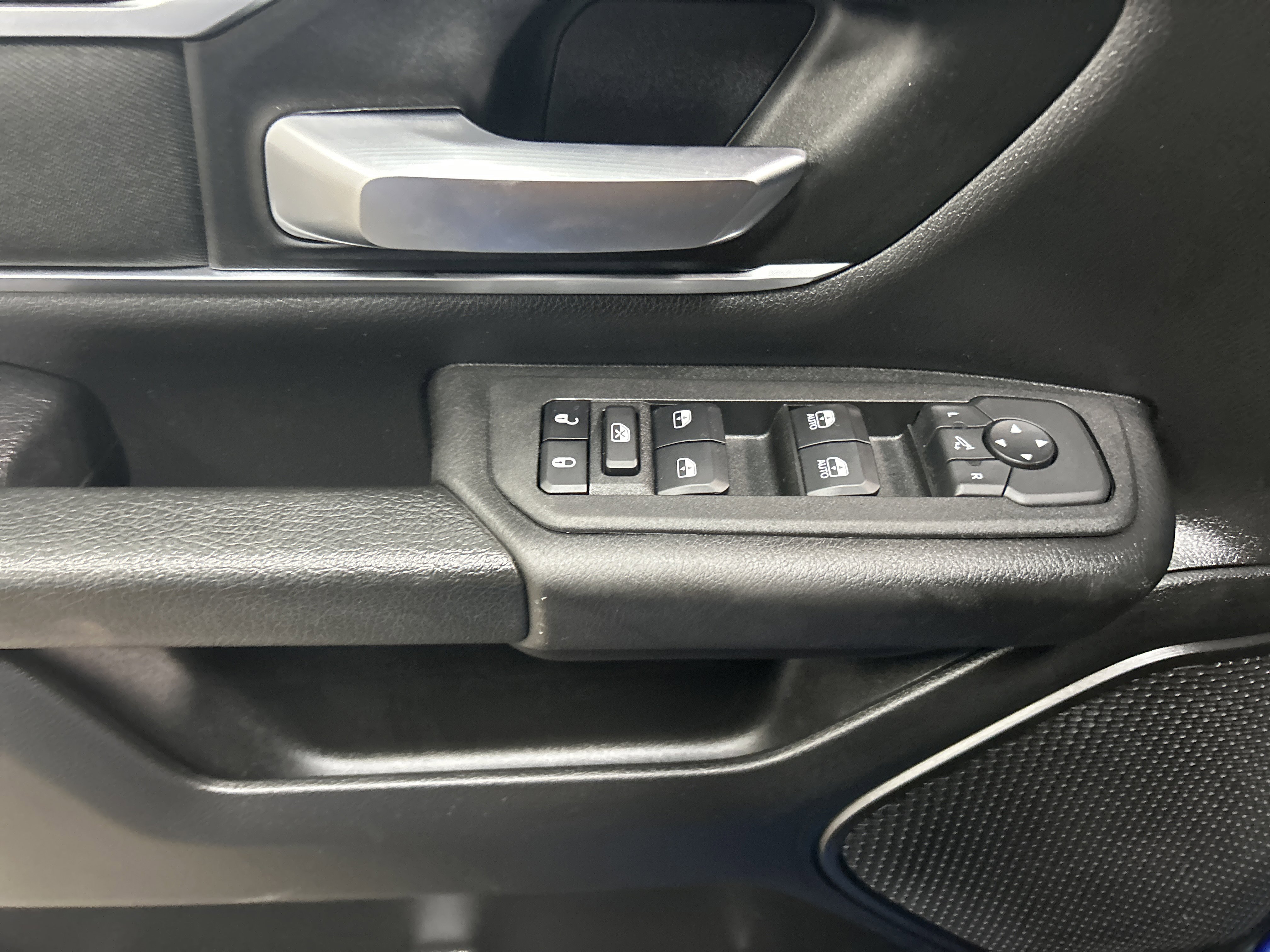 Used 2025 RAM 1500 Big Horn image 24