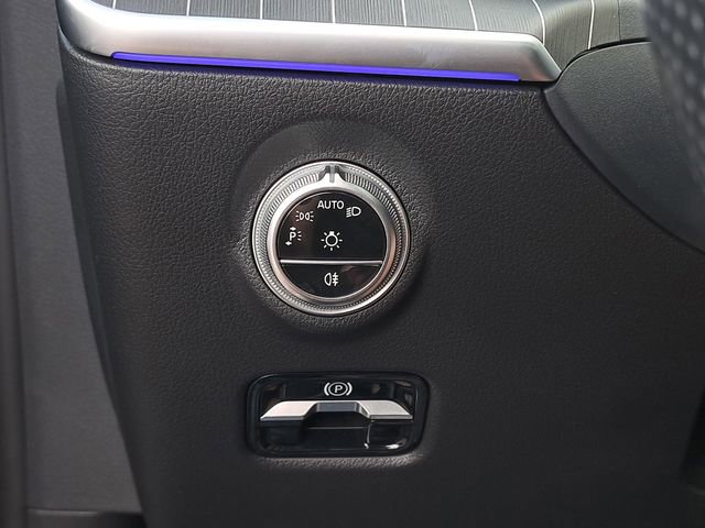 Used 2023 Mercedes-Benz C 300 Sedan image 23