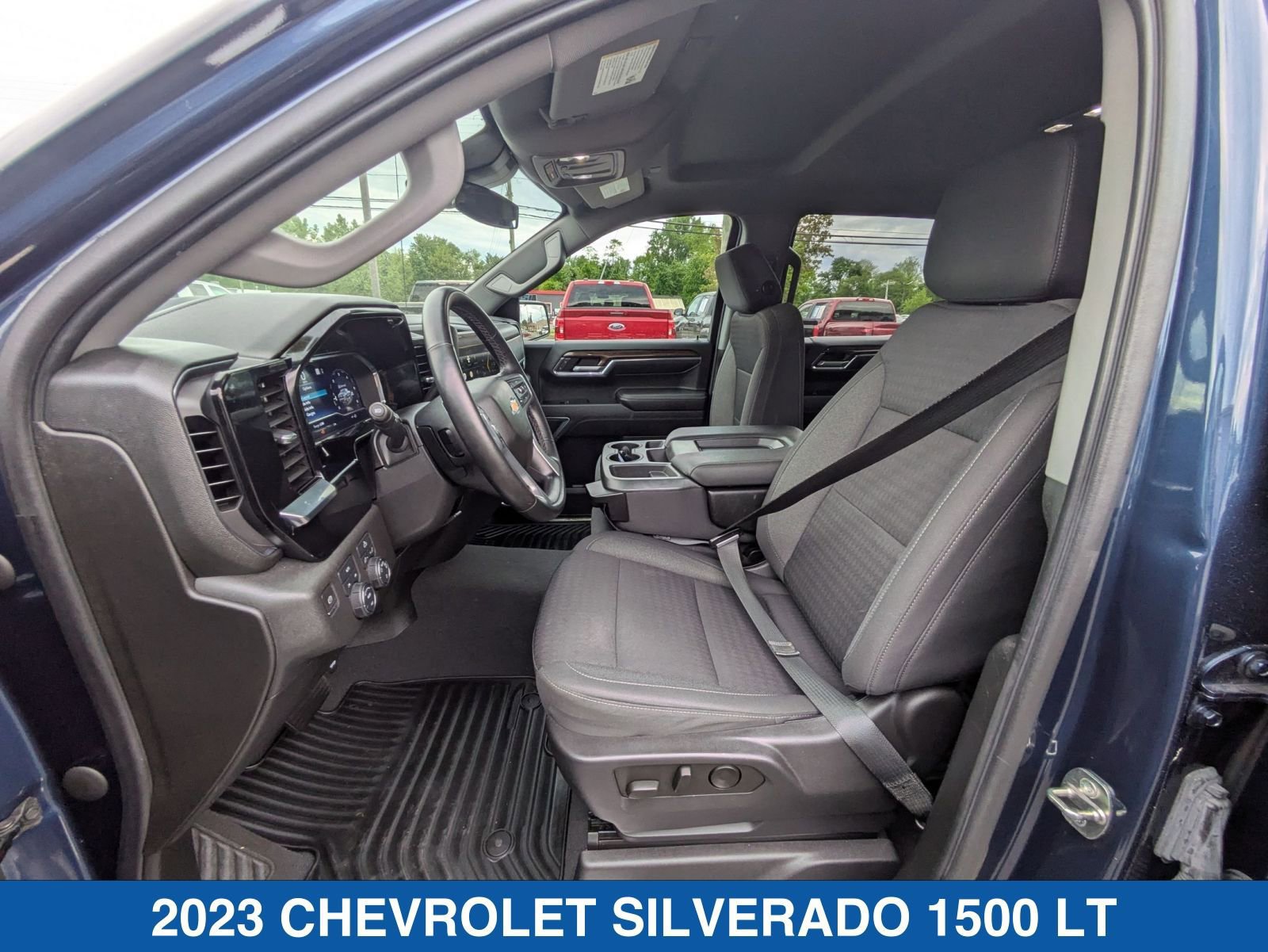 Used 2023 Chevrolet Silverado 1500 LT AWD/4WD image 27