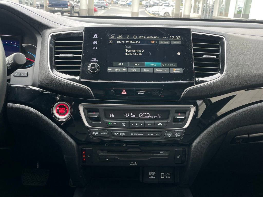 Certified 2022 Honda Pilot Touring image 16