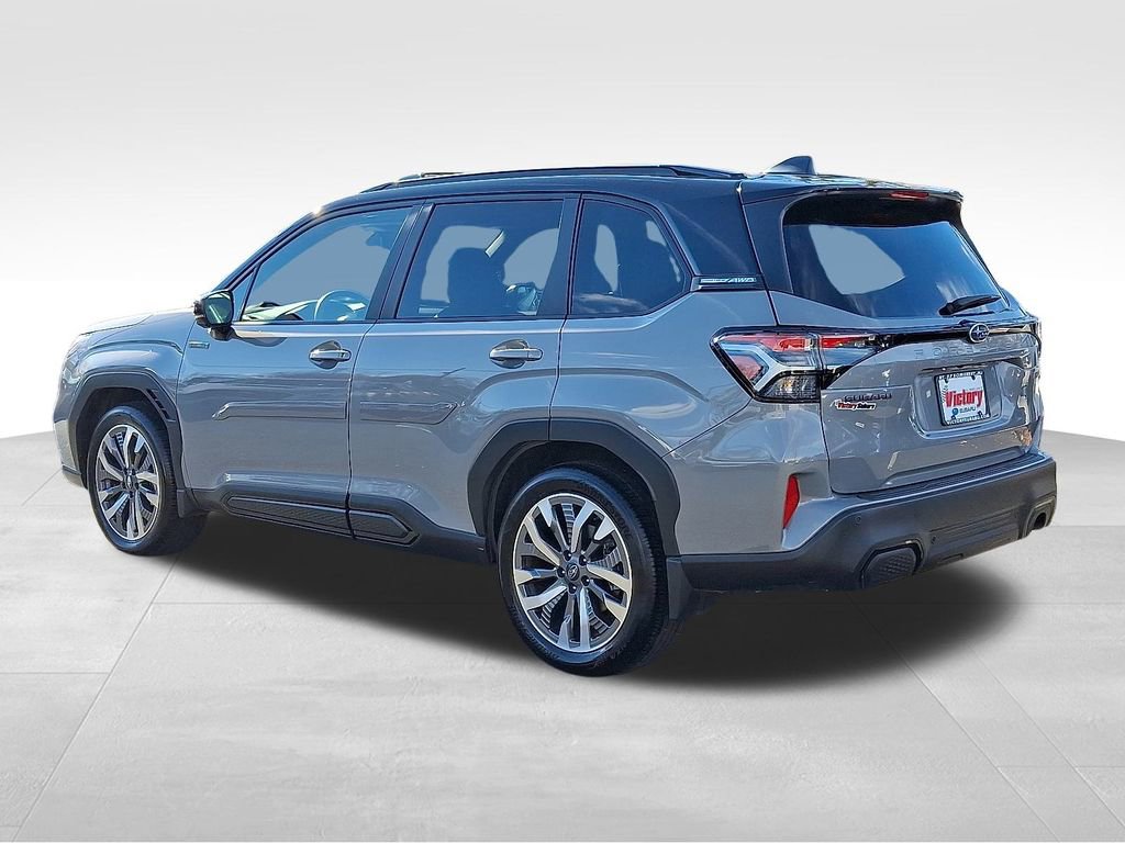 Used 2025 Subaru Forester Touring image 4