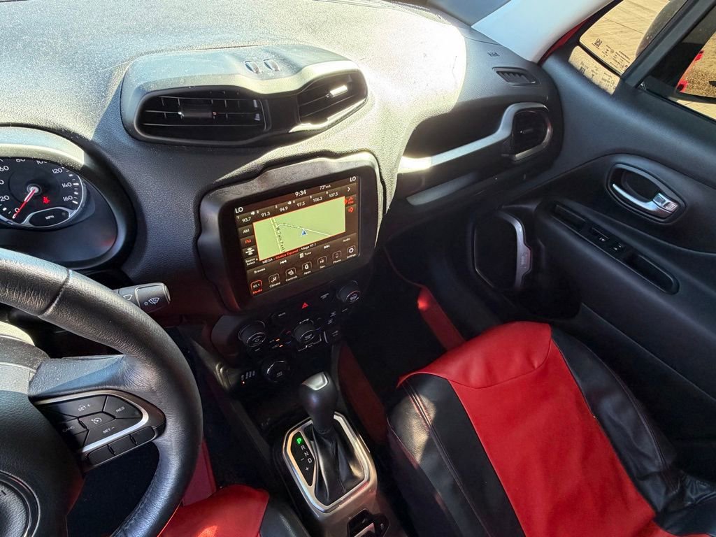 Used 2022 Jeep Renegade Latitude w/ Sun/Sound Group image 20