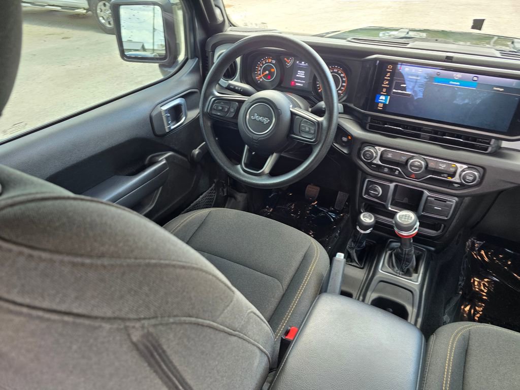 Certified 2024 Jeep Gladiator Sport image 32