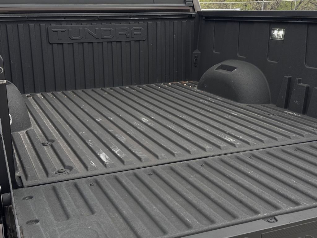 Used 2024 Toyota Tundra Limited AWD/4WD image 30