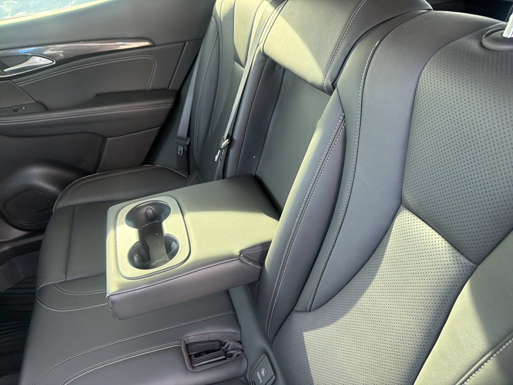 Used 2023 Buick Envision Essence FWD image 18