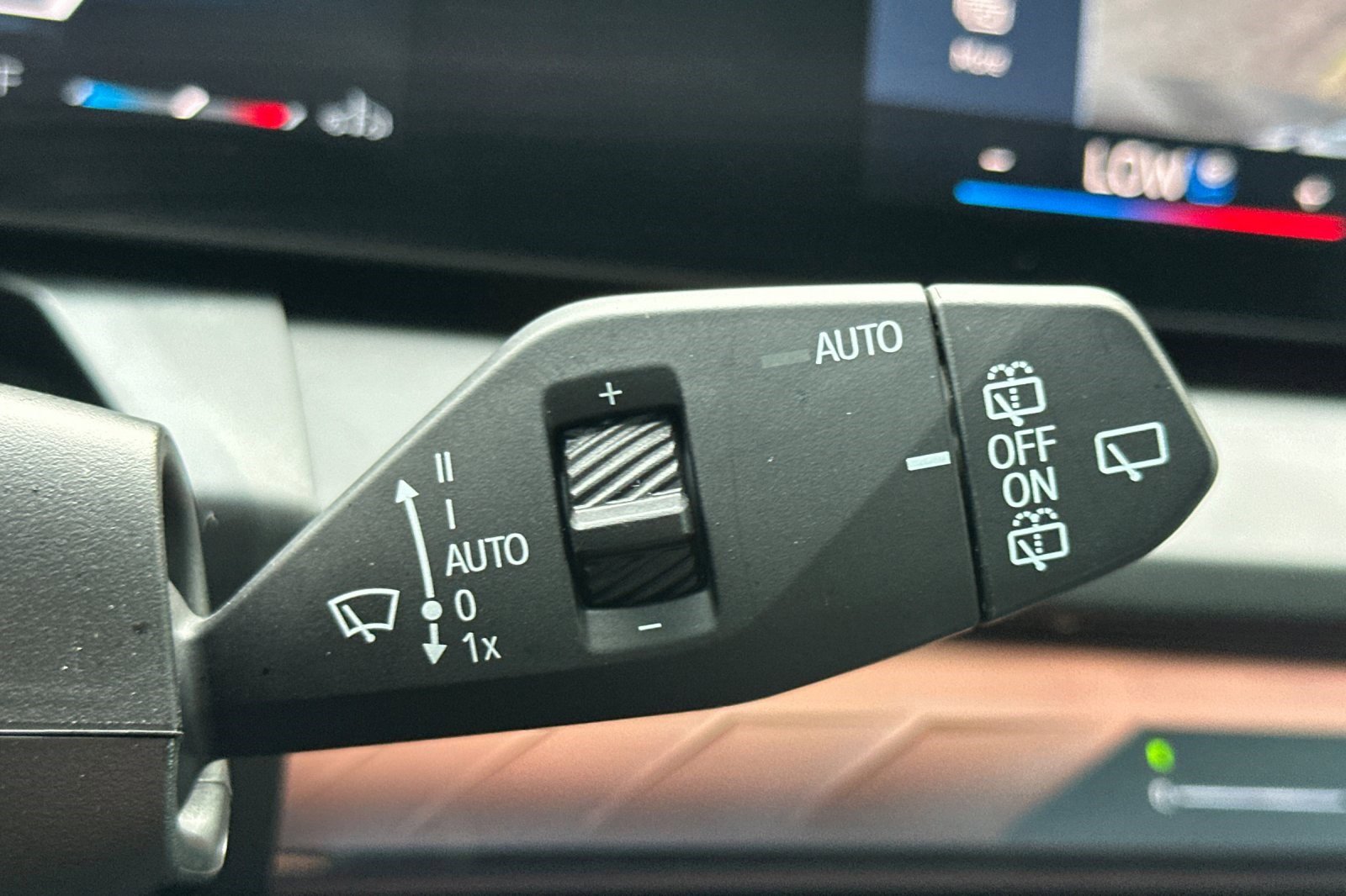 Used 2025 BMW X3 xDrive30i w/ Premium Package image 34