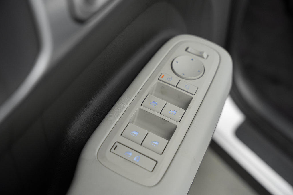 New 2026 Hyundai Santa Fe SE FWD image 34