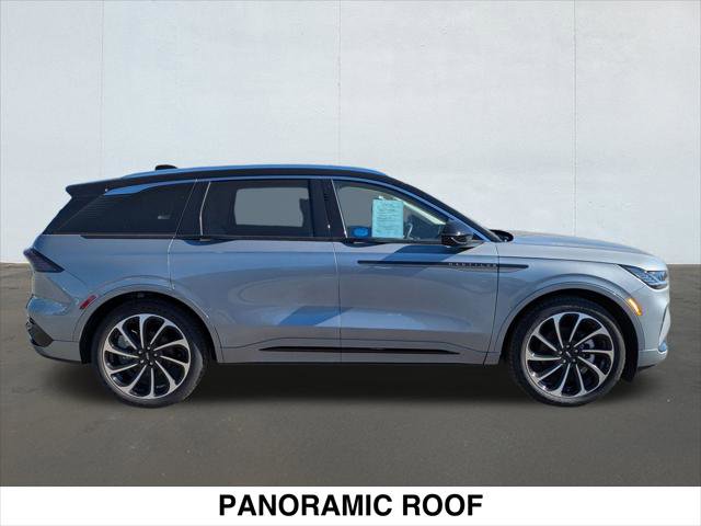 Used 2025 Lincoln Nautilus Black Label image 6