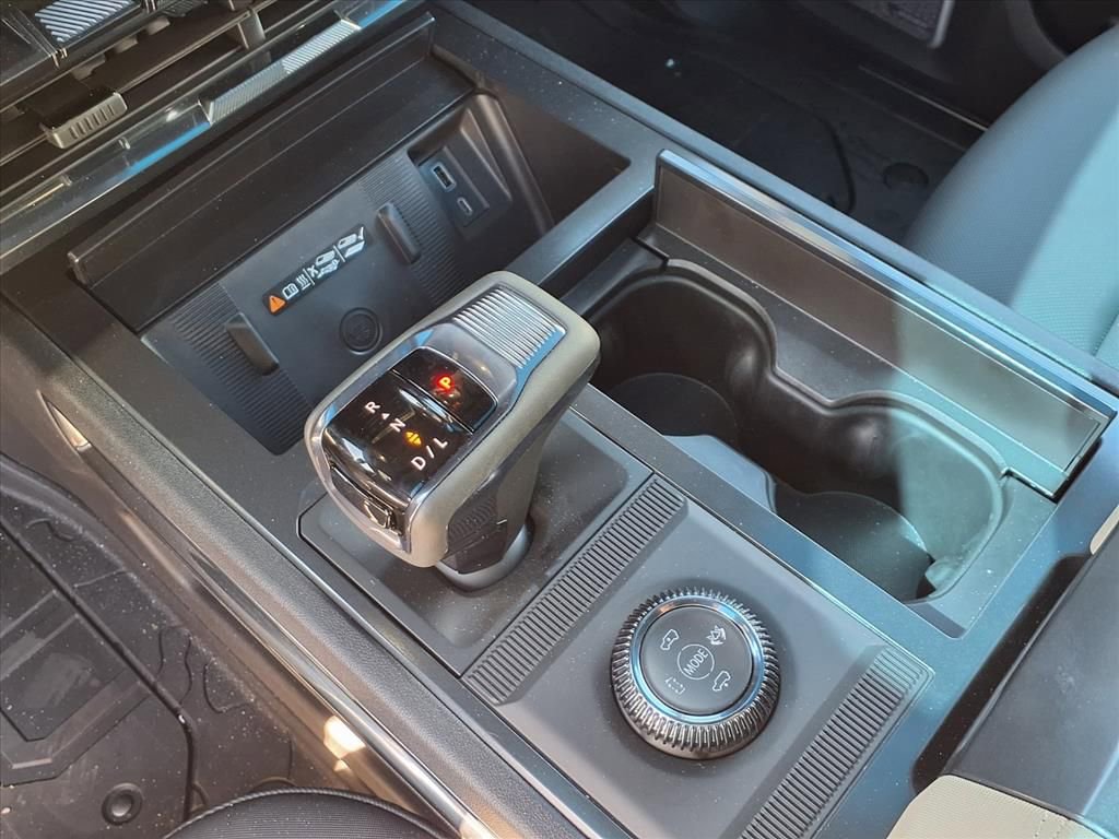New 2026 GMC Hummer EV SUV w/ LPO, Dark Essentials Package image 16