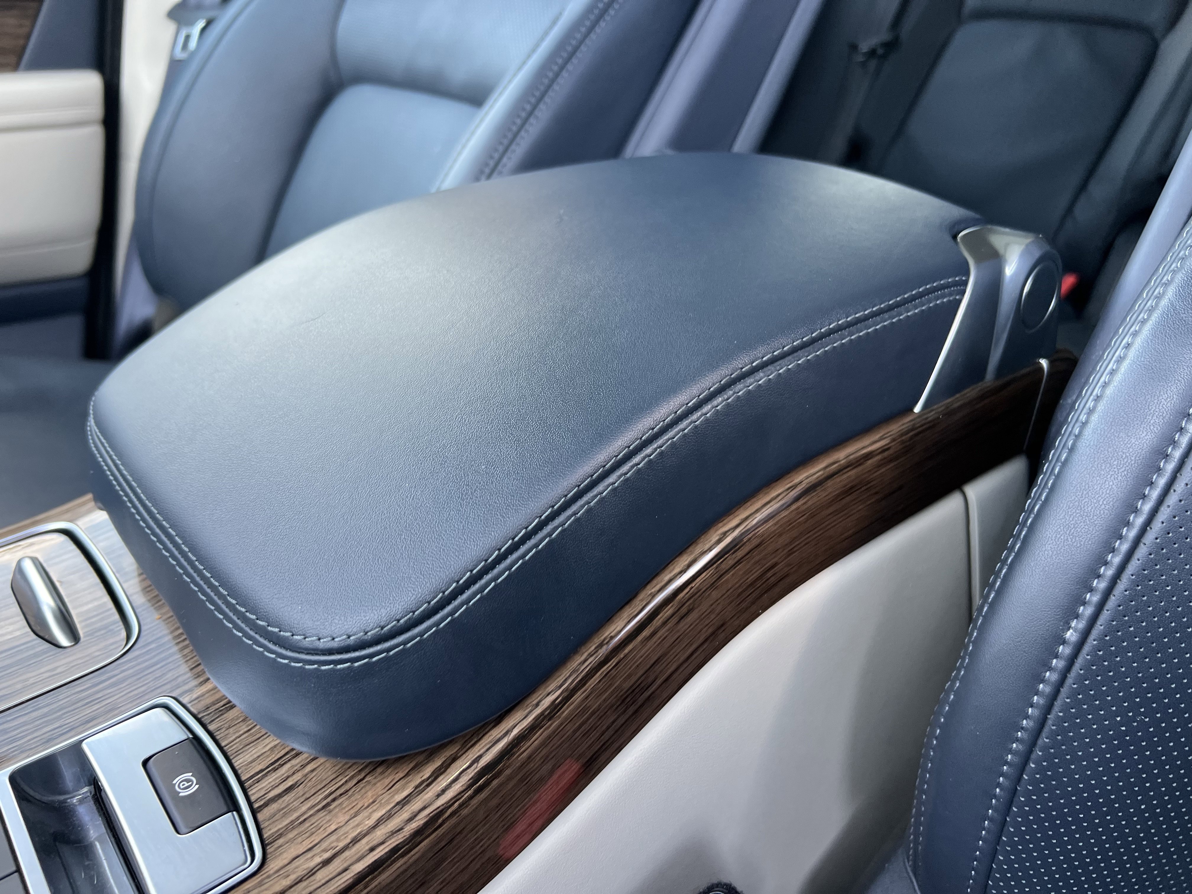 Certified 2022 Land Rover Range Rover P525 Westminster Edition image 27