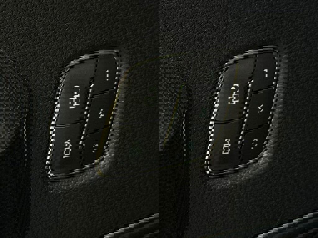 Used 2019 Ford F150 Lariat w/ Equipment Group 501A Mid image 28