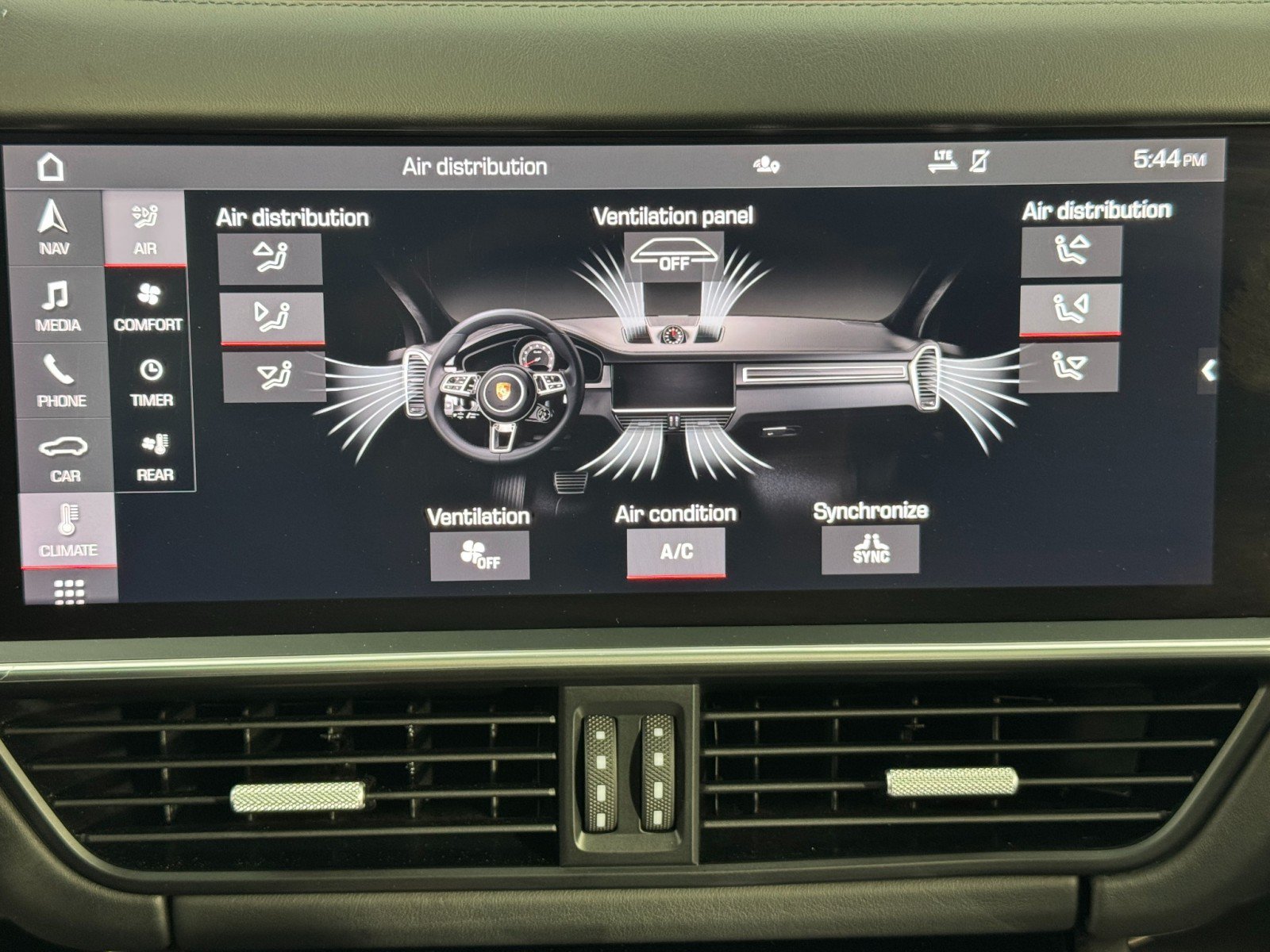 Used 2021 Porsche Cayenne Turbo S AWD/4WD image 28