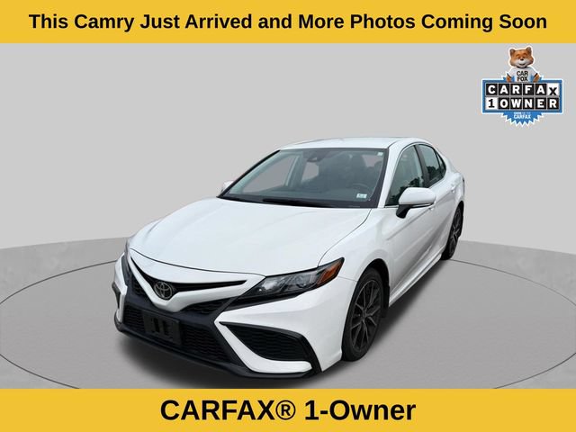 Used 2024 Toyota Camry SE FWD image 2