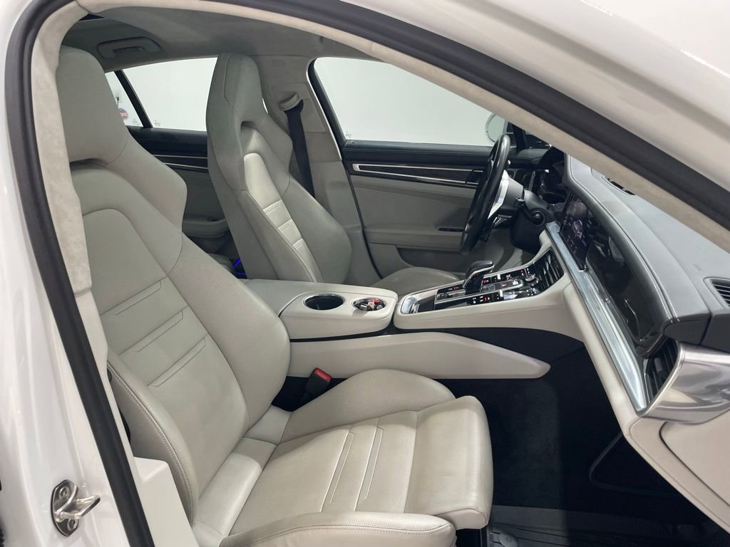 Used 2020 Porsche Panamera GTS image 24