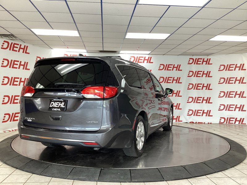 Used 2019 Chrysler Pacifica Limited FWD image 7